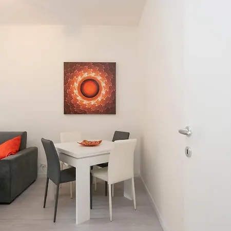 Navigli-design District Modern Flat * ミラノ